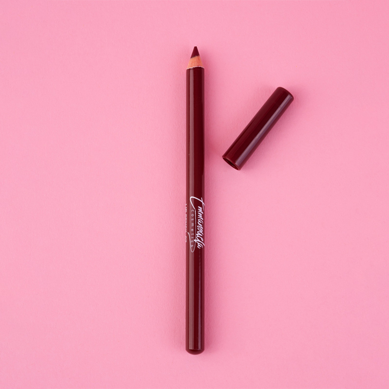 Lip pencil No.7 "Carmine"