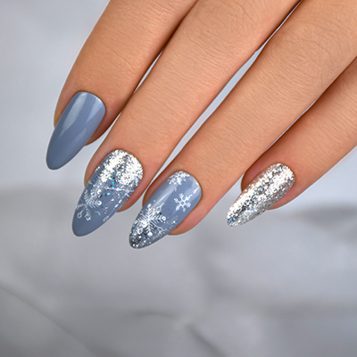 χριστουγεννιάτικα νύχια γκρι