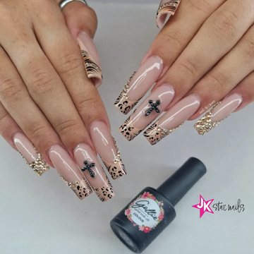 @elpida_k_nailartist